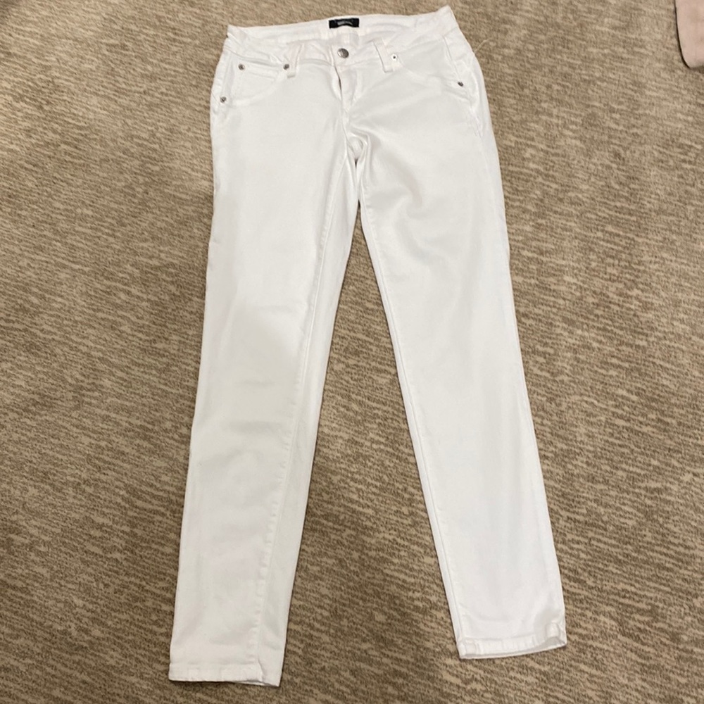 Bebe skinny white pants